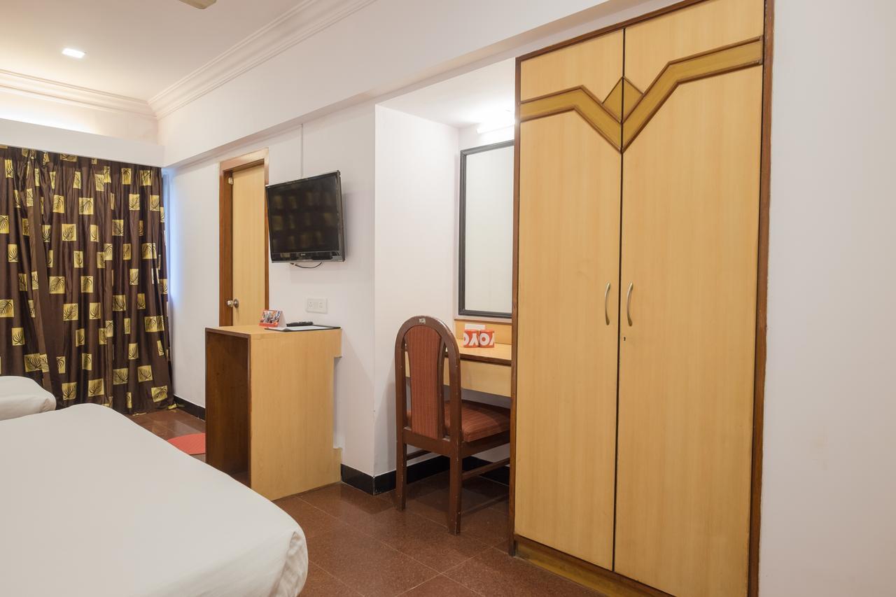 Oyo Flagship 561 Host Inn Mumbai Kültér fotó