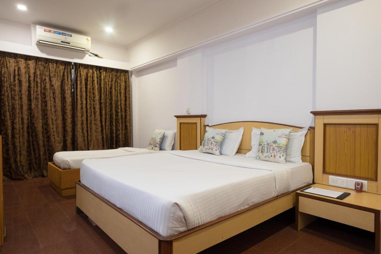 Oyo Flagship 561 Host Inn Mumbai Kültér fotó