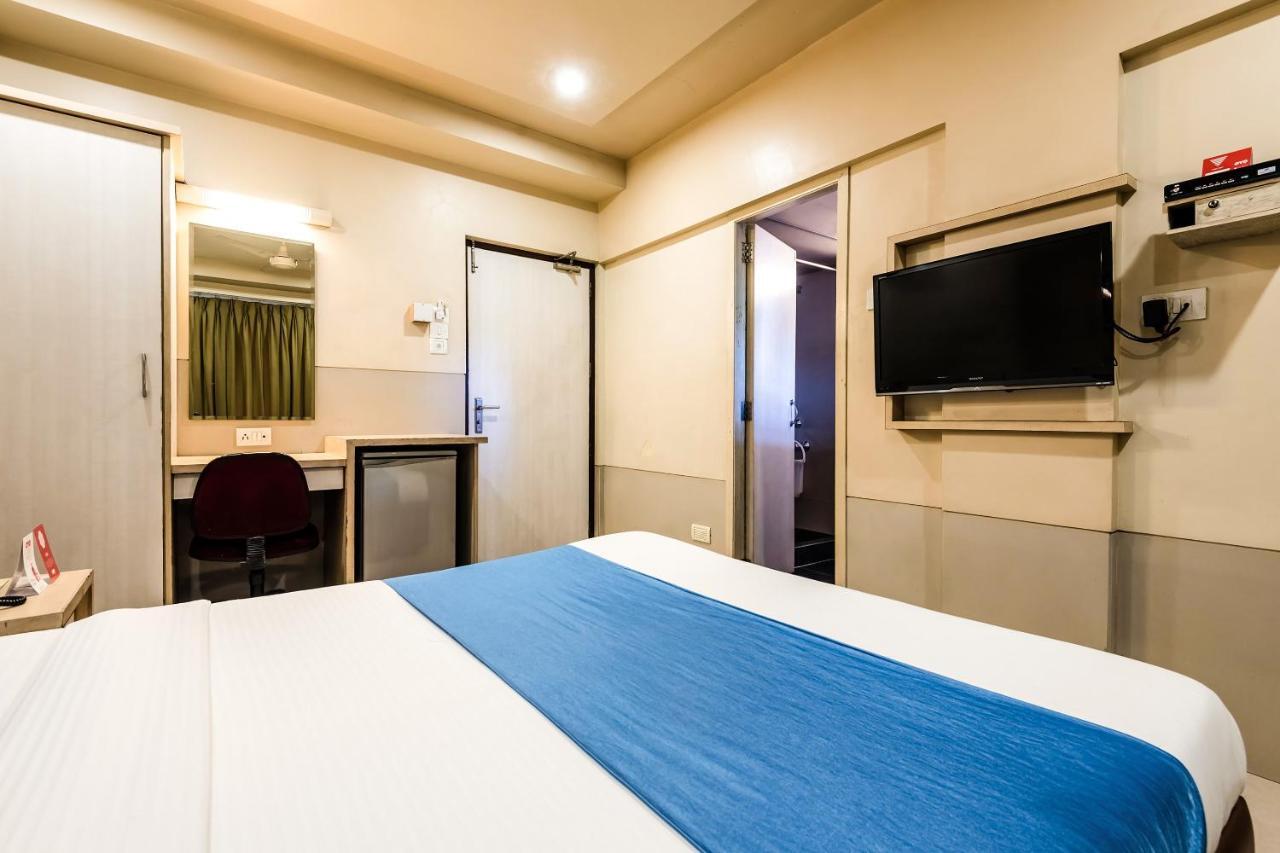 Oyo Flagship 561 Host Inn Mumbai Kültér fotó